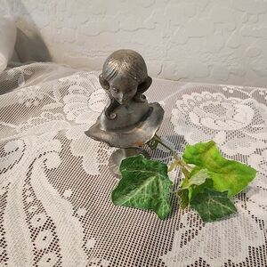 Elegant Silver Figurine - Home Art Decor